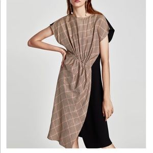 Zara- 	PATCHWORK MIDI DRESS